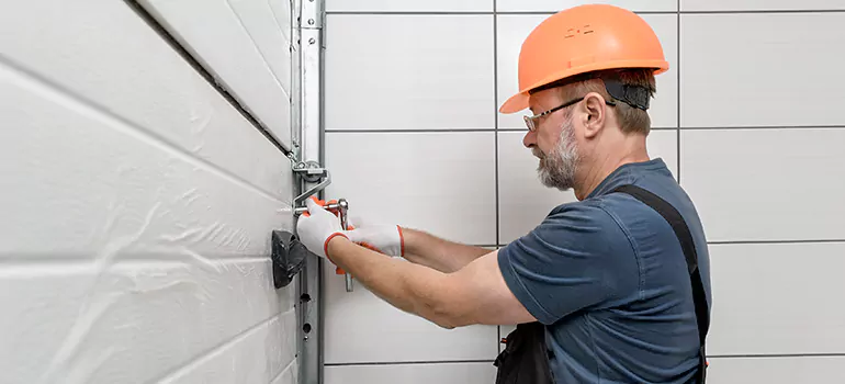 Garage Door Repair in Florida Ridge
